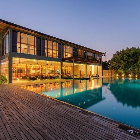 Regenta Arie Lagoon Negombo Exterior foto
