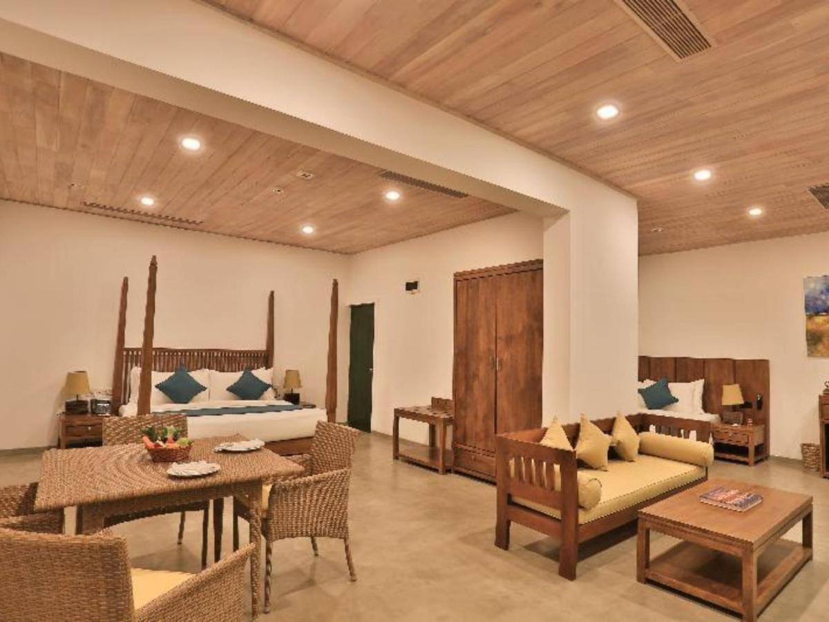 Regenta Arie Lagoon Negombo Exterior foto