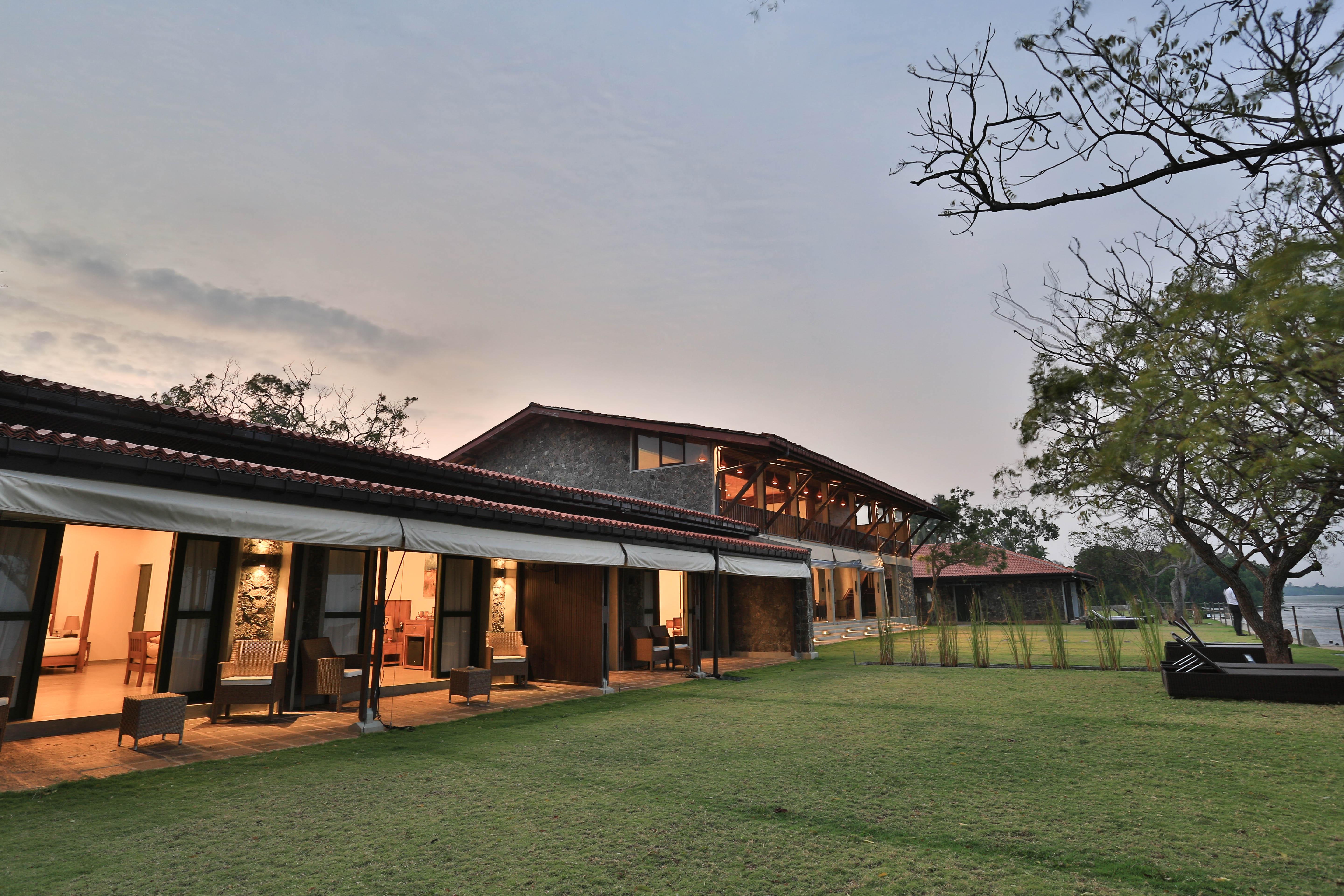 Regenta Arie Lagoon Negombo Exterior foto