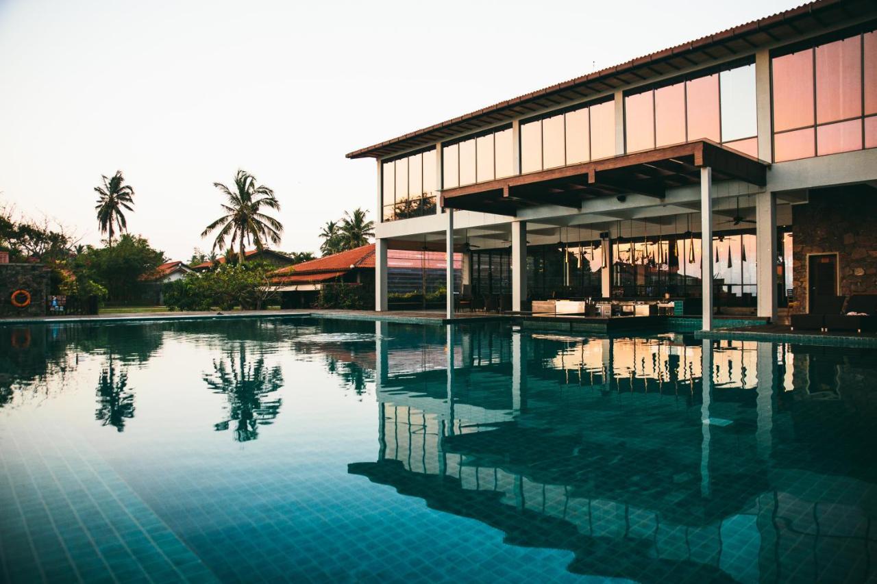 Regenta Arie Lagoon Negombo Exterior foto