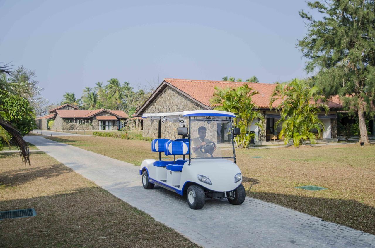 Regenta Arie Lagoon Negombo Exterior foto