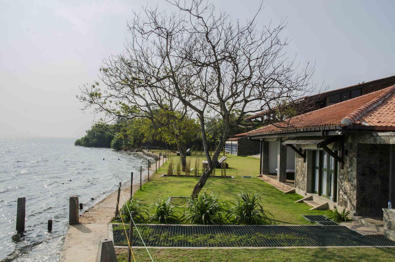Regenta Arie Lagoon Negombo Exterior foto