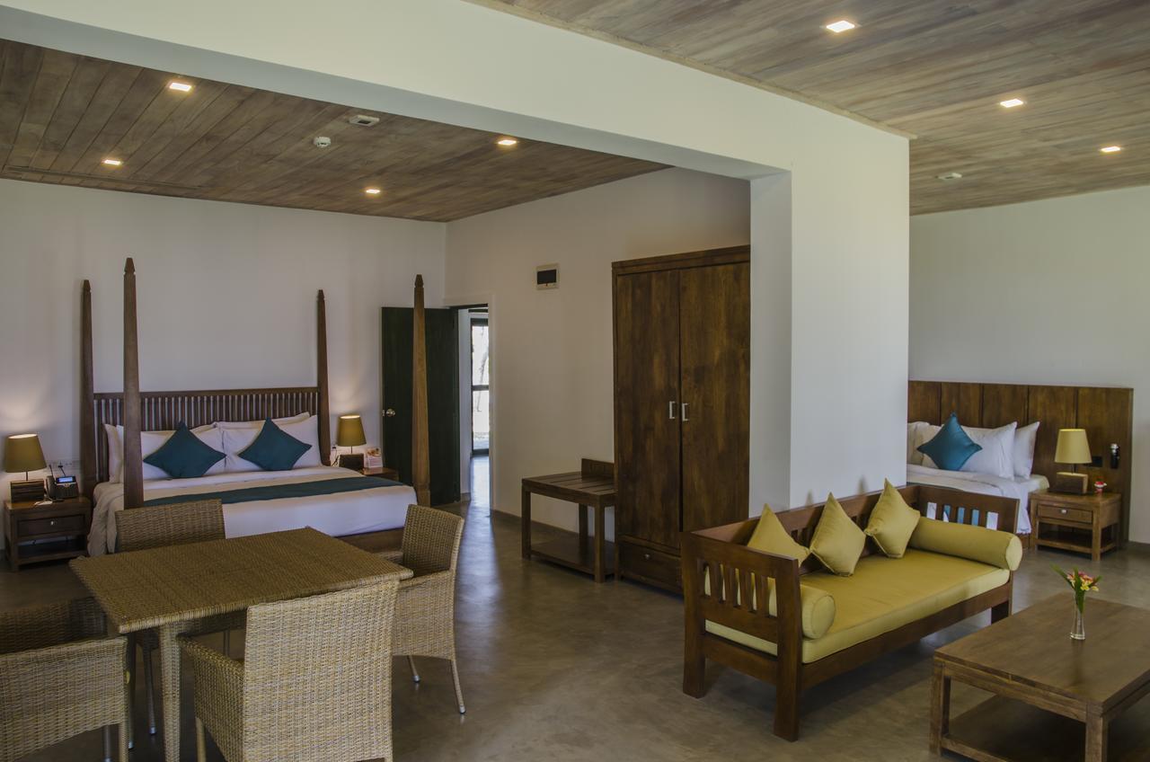 Regenta Arie Lagoon Negombo Exterior foto