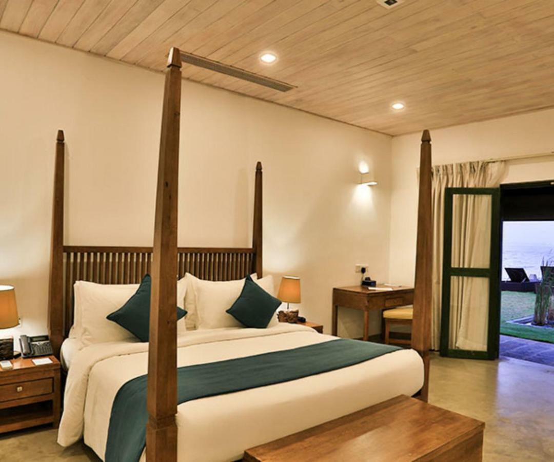Regenta Arie Lagoon Negombo Exterior foto