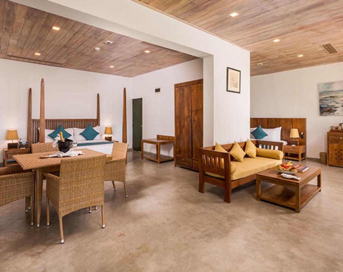 Regenta Arie Lagoon Negombo Exterior foto