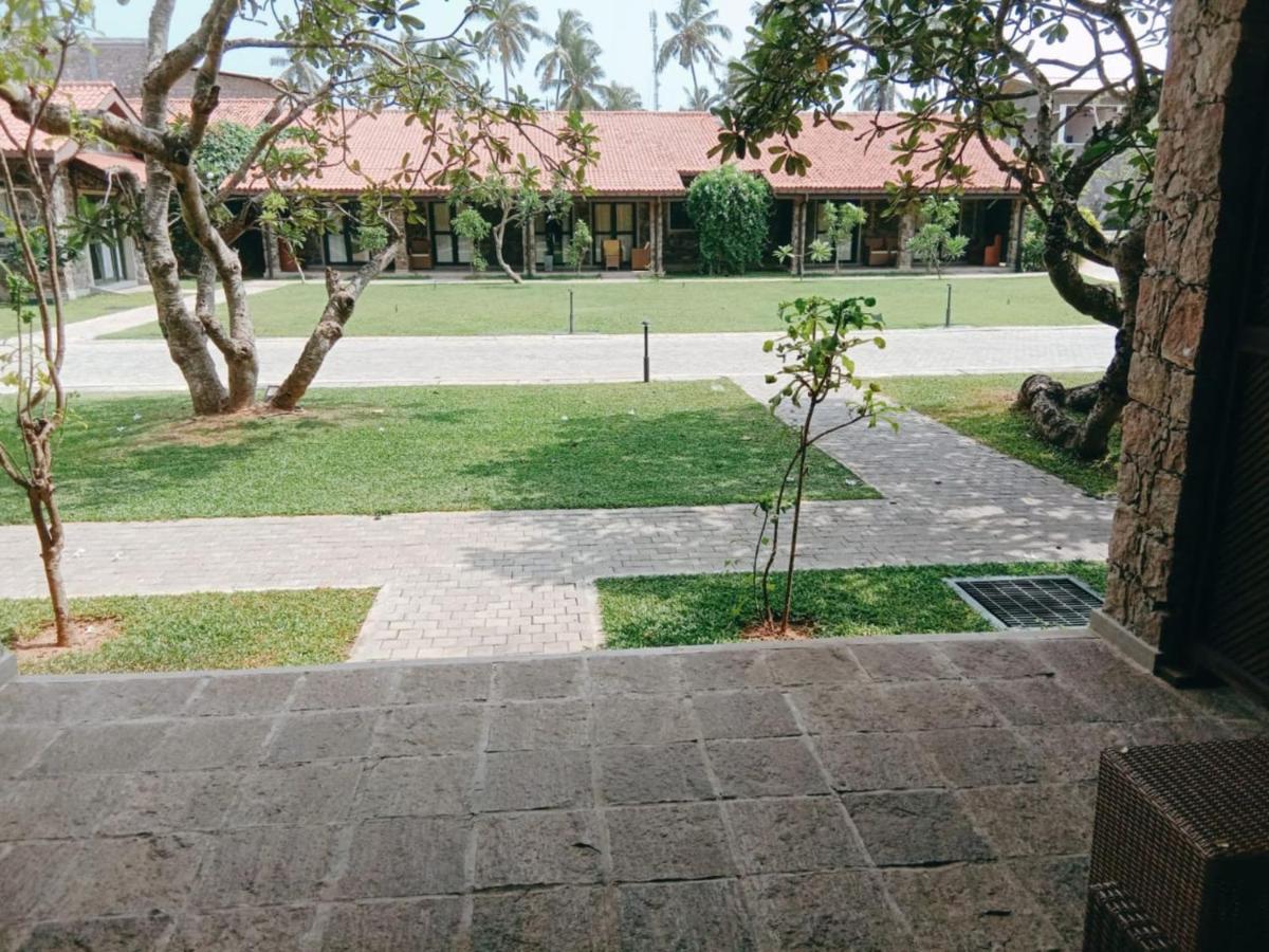 Regenta Arie Lagoon Negombo Exterior foto