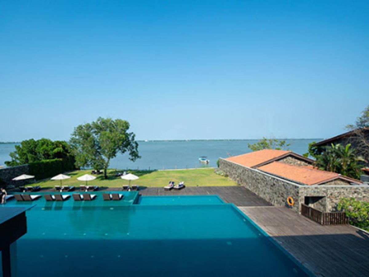 Regenta Arie Lagoon Negombo Exterior foto